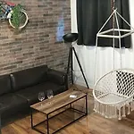 La Jacuzzi Et Sauna Privatif Отель для свиданий