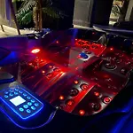 Отель для свиданий La Jacuzzi Et Sauna Privatif *