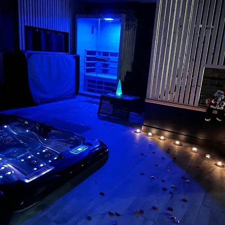 La Jacuzzi Et Sauna Privatif