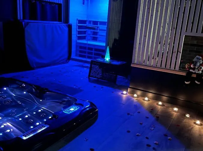 La Jacuzzi Et Sauna Privatif