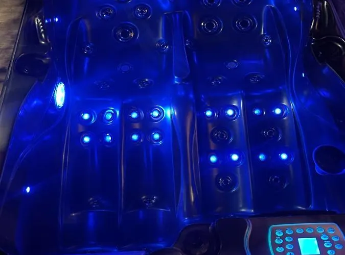 La Jacuzzi Et Sauna Privatif Yetişkin Oteli *