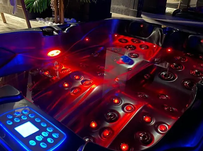 Yetişkin Oteli La Jacuzzi Et Sauna Privatif *